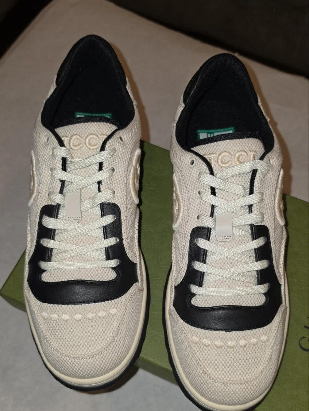 Gucci Men’s Cream & Black Canvas Low-Top Sneakers